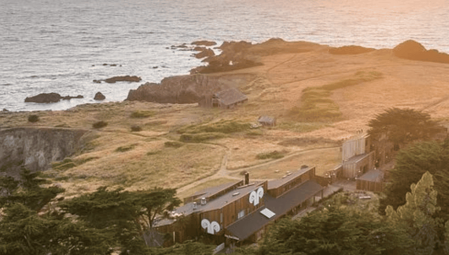 Sea Ranch Coastal Stay, ﻿ ﻿Dining & Golf